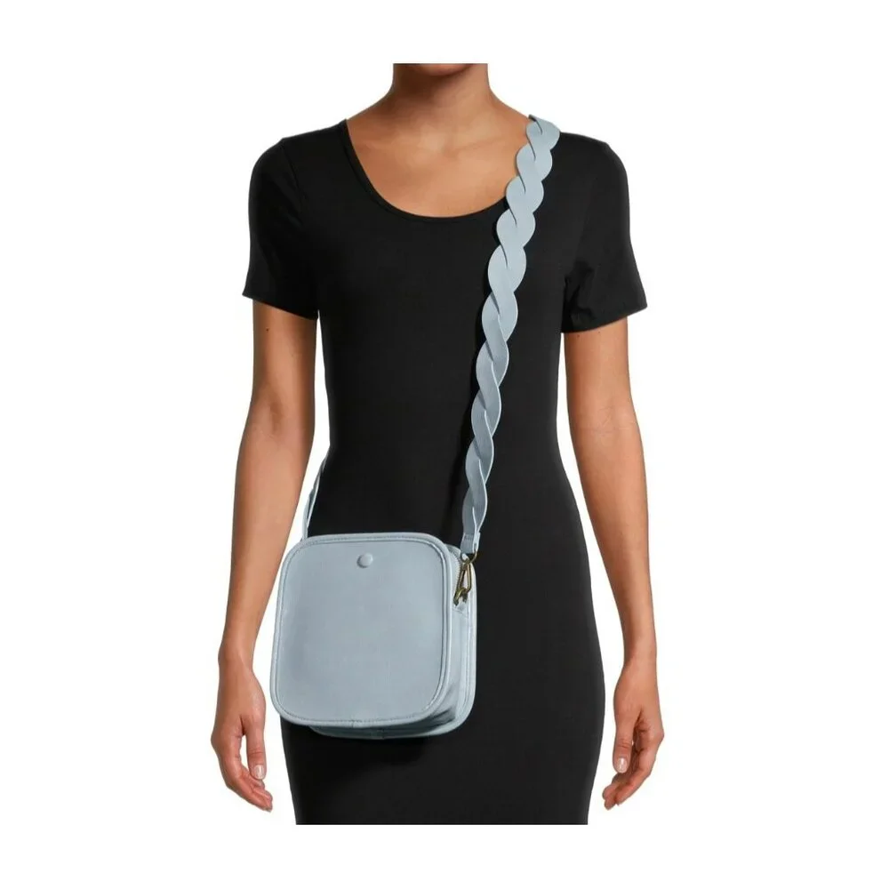 Time‎ And Tru Women's Large Woven Tote Bag Winter Sky Blue Braided Strap